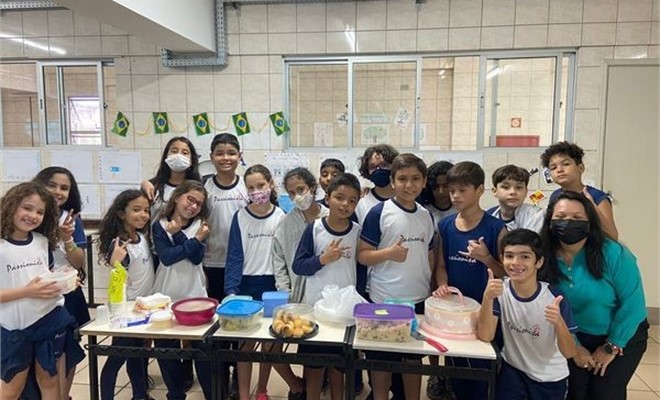 Lanche comunit�rio - Folclore do Cerrado