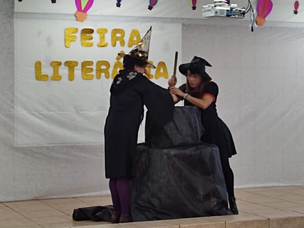 Feira literria Me da Santa Esperana