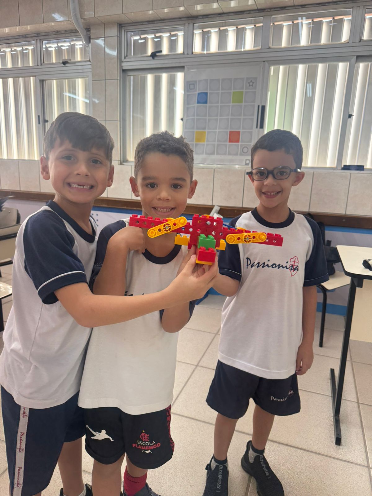 Robótica com a Zoom Education! Mãe da Santa Esperança Robótica com a Zoom Education! Mãe da Santa Esperança