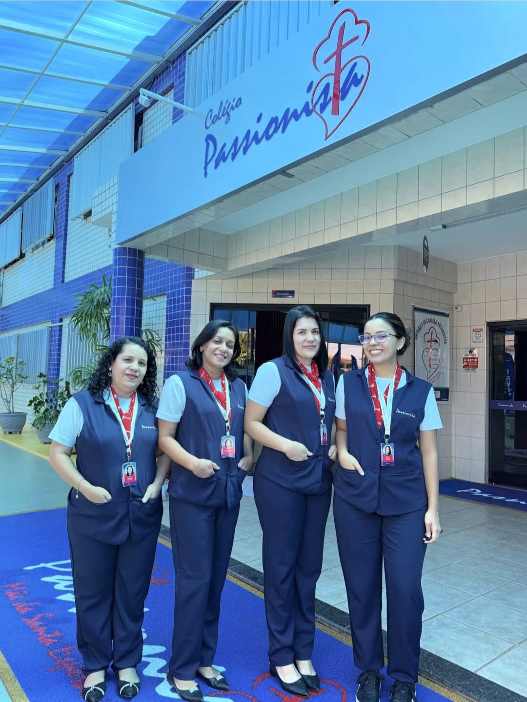 Uniforme novo! M�e da Santa Esperan�a