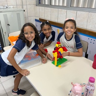 Aula de Robótica - Mãe da Santa Esperança Aula de Robótica - Mãe da Santa Esperança